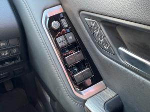 Toyota Land Cruiser 300 3.3D ZX - Image 25