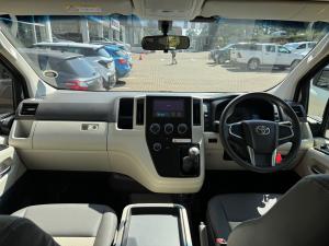 Toyota Quantum 2.8 LWB bus 11-seater GL - Image 6