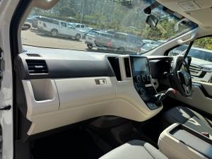 Toyota Quantum 2.8 LWB bus 11-seater GL - Image 7