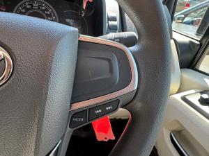 Toyota Quantum 2.8 LWB bus 11-seater GL - Image 10