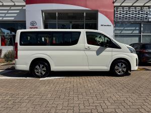 Toyota Quantum 2.8 LWB bus 11-seater GL - Image 3