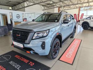Nissan Navara 2.5DDTI PRO-2X automatic D/C - Image 13