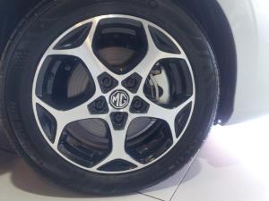 MG MG3 1.5 Luxury - Image 3
