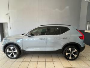 Volvo XC40 B4 Plus Dark - Image 2