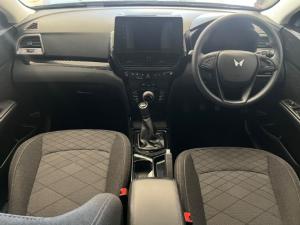 Mahindra XUV 3XO 1.2T MX2 manual - Image 10