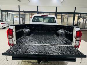Isuzu D-Max Gen 6 250C single cab Fleetside - Image 10