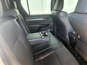 Toyota Hilux 2.8GD-6 double cab Legend manual - Image 8