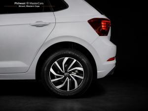 Volkswagen Polo hatch 1.0TSI Life manual - Image 29