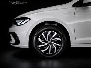 Volkswagen Polo hatch 1.0TSI Life manual - Image 30