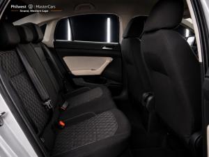 Volkswagen Polo sedan 1.6 manual - Image 13