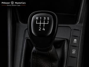 Volkswagen Polo sedan 1.6 manual - Image 21