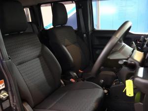 Suzuki Jimny 1.5 GLX AllGrip 5-door auto - Image 10
