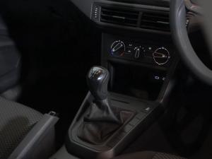 Volkswagen Polo hatch 1.0TSI - Image 12
