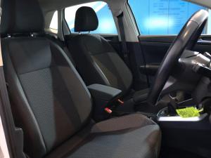 Volkswagen Polo hatch 1.0TSI Life manual - Image 10