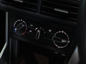 Volkswagen Polo hatch 1.0TSI Life manual - Image 12