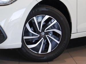 Volkswagen Polo hatch 1.0TSI Life manual - Image 5