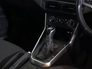 Volkswagen Polo hatch 1.0TSI Life auto - Image 12