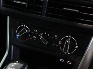 Volkswagen Polo hatch 1.0TSI Life auto - Image 13
