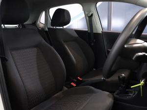 Volkswagen Polo Vivo hatch 1.4 Trendline - Image 10
