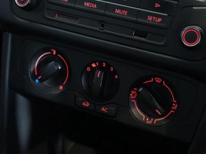 Volkswagen Polo Vivo hatch 1.4 Trendline - Image 11