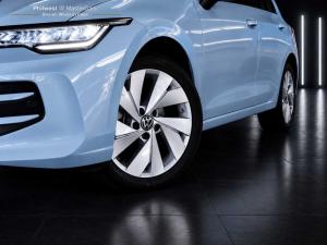 Volkswagen Golf 1.4TSI Life - Image 32
