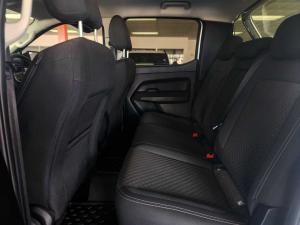 Volkswagen Amarok 2.0TDI double cab Life auto - Image 15