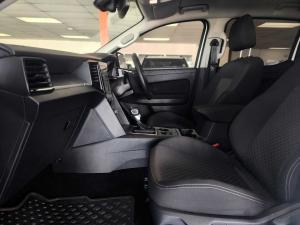 Volkswagen Amarok 2.0TDI double cab Life auto - Image 19
