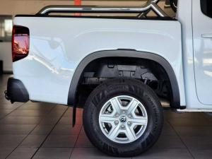 Volkswagen Amarok 2.0TDI double cab Life auto - Image 32