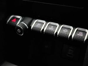 Volkswagen Amarok 2.0TDI double cab Life auto - Image 9