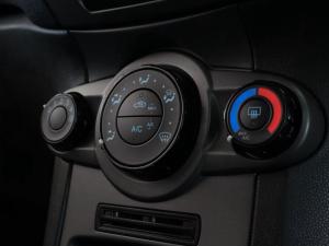 Ford Fiesta 5-door 1.0T Ambiente - Image 17