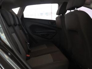 Ford Fiesta 5-door 1.0T Ambiente - Image 20