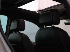 Volkswagen Tiguan 2.0TDI 4Motion Highline - Image 17