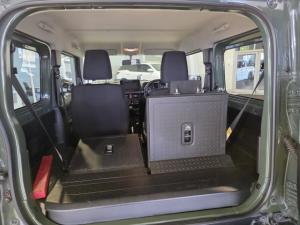 Suzuki Jimny 1.5 GLX AllGrip 3-door manual - Image 11
