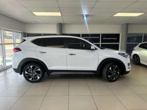 Hyundai Tucson 2.0D Executive - Image 6