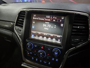 Jeep Grand Cherokee 3.6L Limited 75th Anniversary Edition - Image 7
