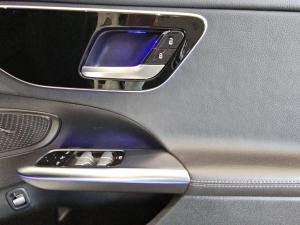 Mercedes-Benz C-Class C220d Avantgarde - Image 15