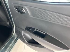 Hyundai Grand i10 1.2 Premium hatch - Image 9