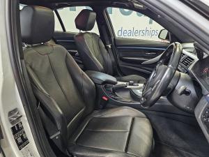 BMW 3 Series 320i Sport Line - Image 10