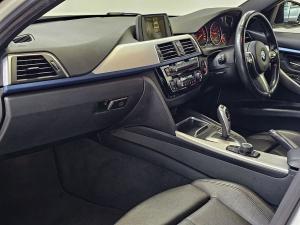 BMW 3 Series 320i Sport Line - Image 12