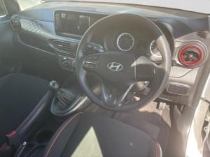 Hyundai Grand i10 1.0 Premium hatch - Image 19