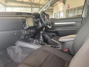 Toyota Hilux 2.4GD-6 single cab Raider manual - Image 7