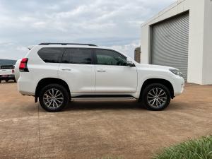 Toyota Land Cruiser Prado 2.8GD VX-L - Image 3