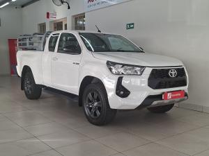 Toyota Hilux 2.4GD-6 Xtra cab Raider manual - Image 1