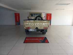 Toyota Land Cruiser 79 4.5D-4D LX V8 single cab - Image 5