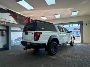 Toyota Hilux 2.8GD-6 double cab SRX 4x4 - Image 2