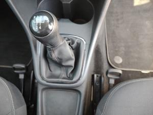 Volkswagen Polo Vivo hatch 1.4 Life - Image 12
