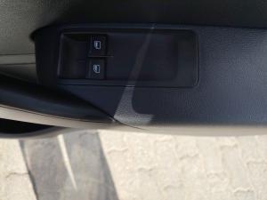 Volkswagen Polo Vivo hatch 1.4 Life - Image 24