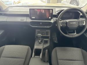 Toyota Hilux 2.8GD-6 double cab Raider 4x4 - Image 6
