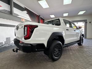Toyota Hilux 2.8GD-6 double cab Raider 4x4 - Image 2