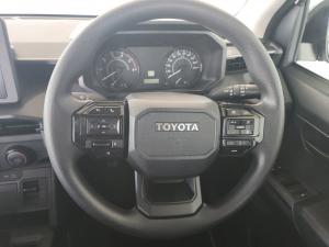 Toyota Hilux 2.8GD-6 double cab SRX 4x4 - Image 8
